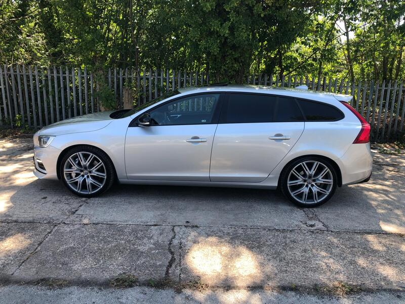 Volvo V60 view 3