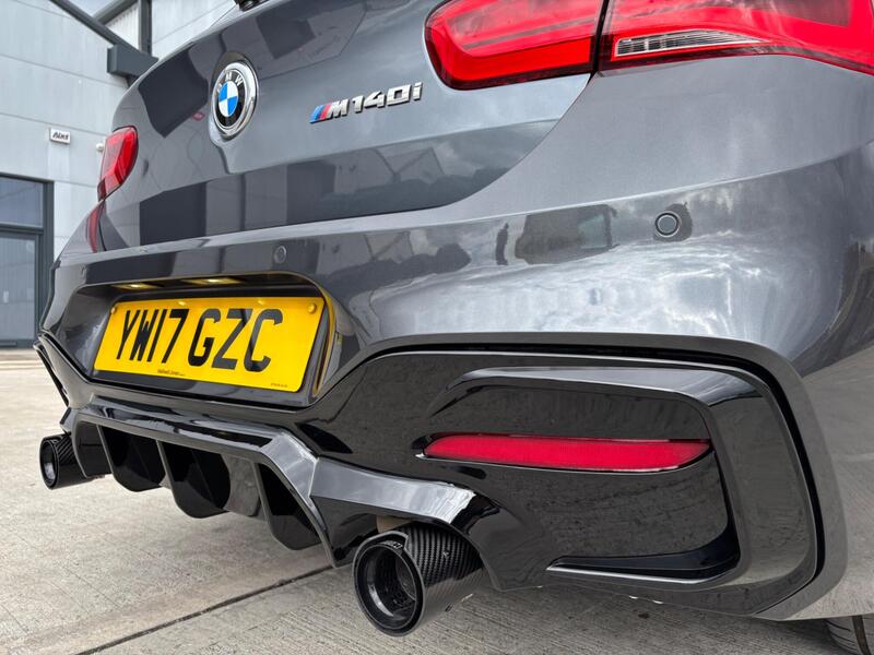 BMW 1 Series view 4