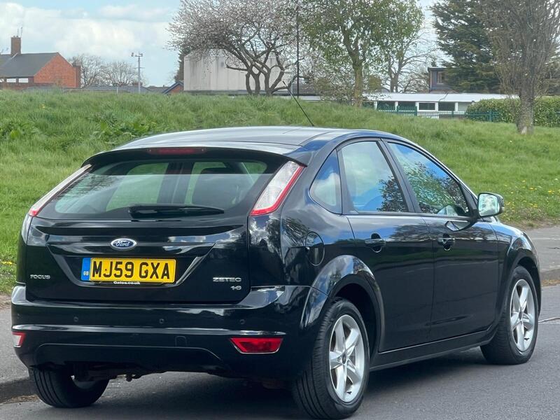 Ford Focus view 5