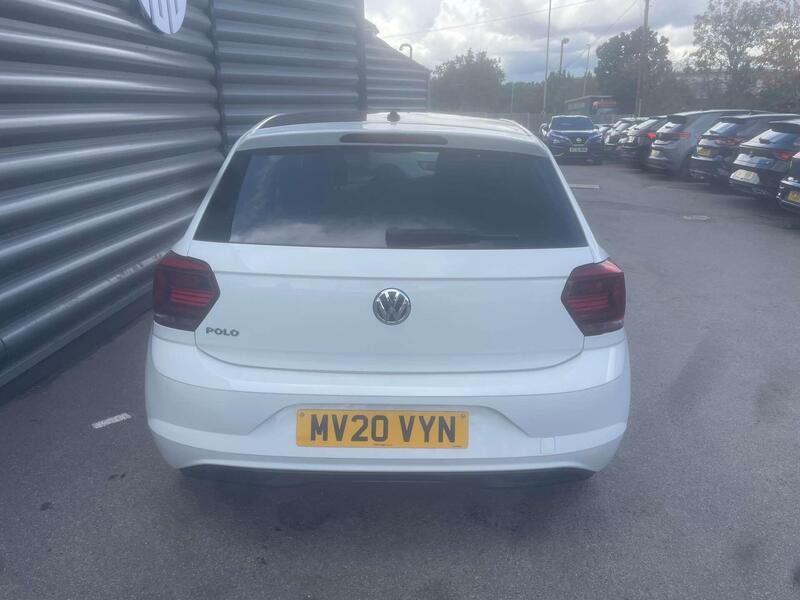 Volkswagen Polo view 5