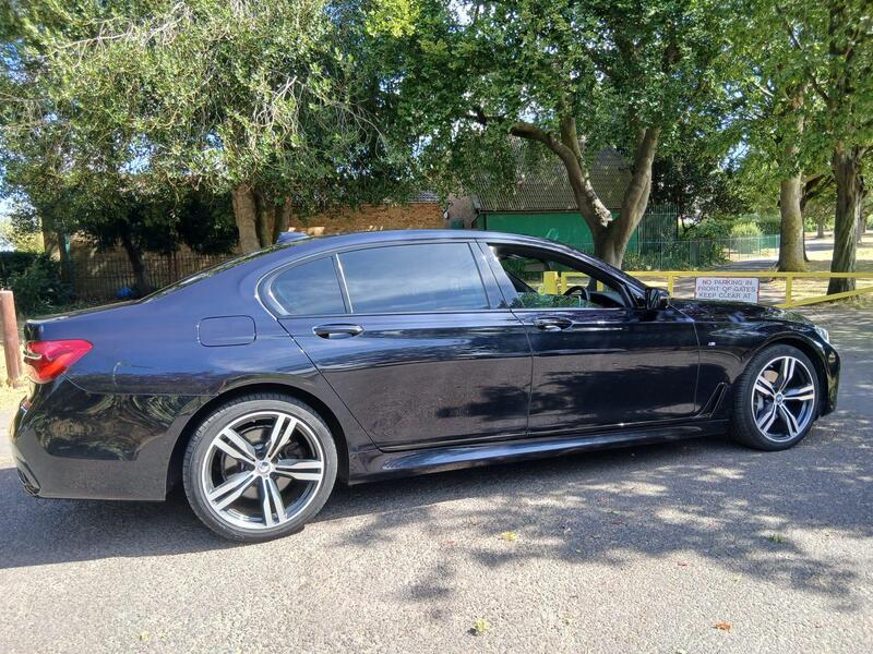 BMW 7 Series view 5