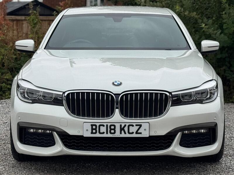 BMW 7 Series view 4