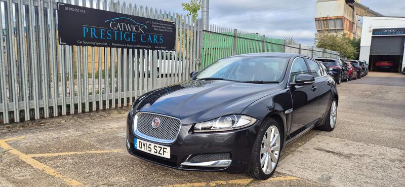 Jaguar XF — photo 1