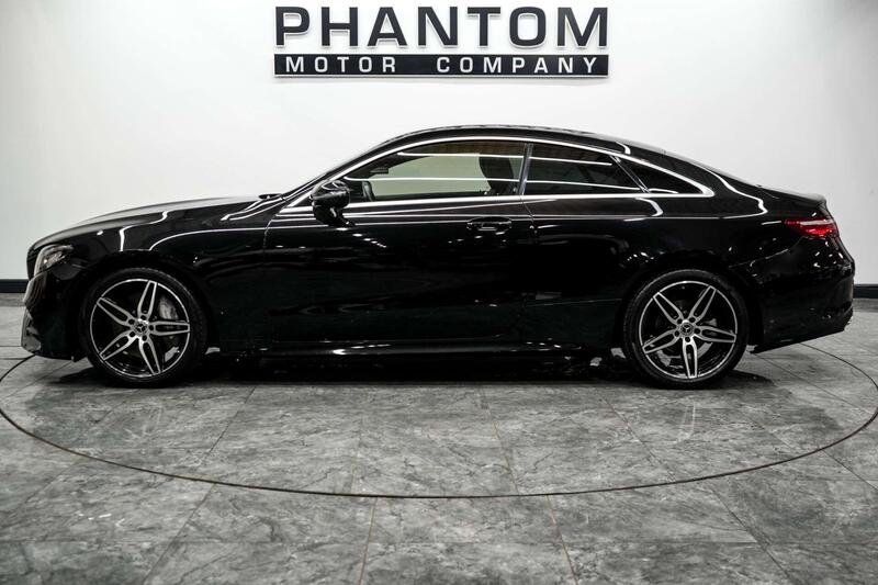 Mercedes-Benz E-Class view 3