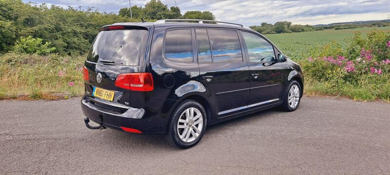 Volkswagen Touran view 6