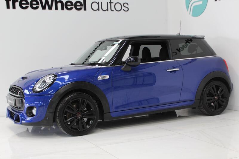 2019 MINI Hatch in Blue — image 6 of 71