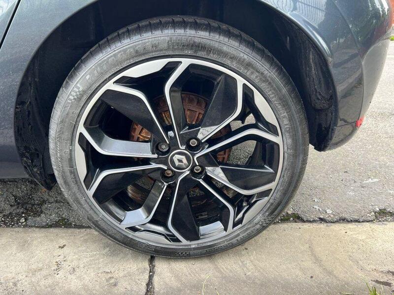 Renault Clio view 16