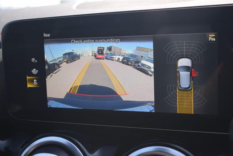 Mercedes-Benz Eqa view 4