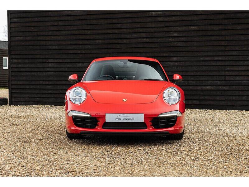 Porsche 911 view 2