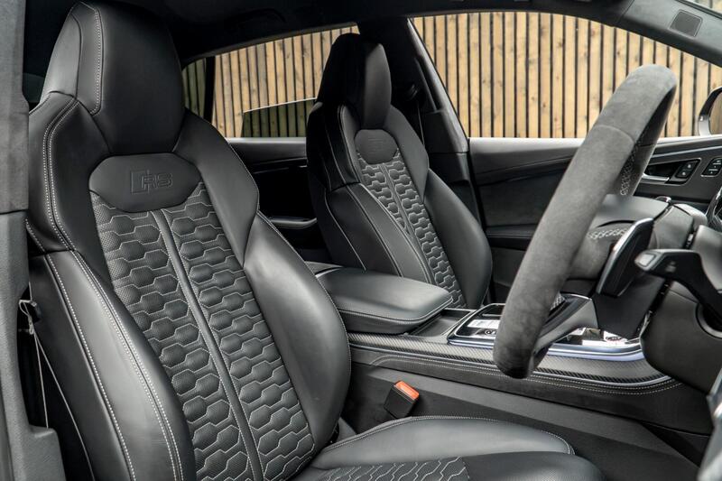 Audi RS Q8 view 2