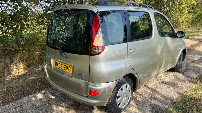 2005 Toyota Yaris Verso — photo 10
