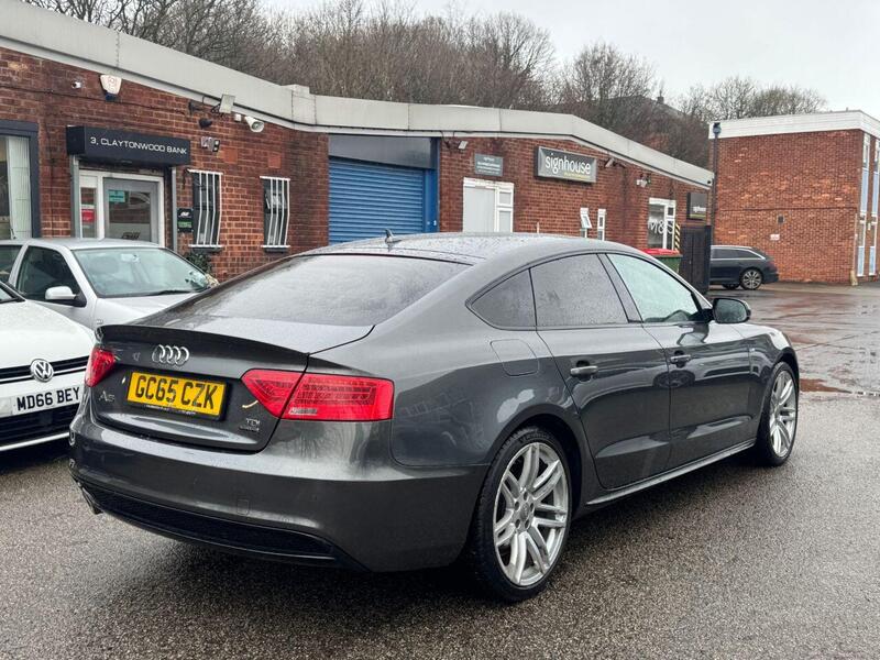 Audi A5 view 3