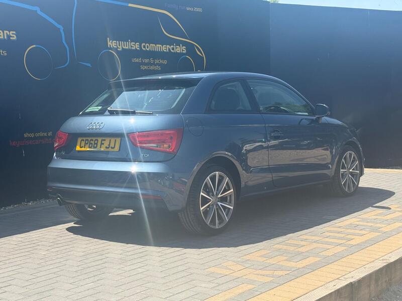 Audi A1 view 5