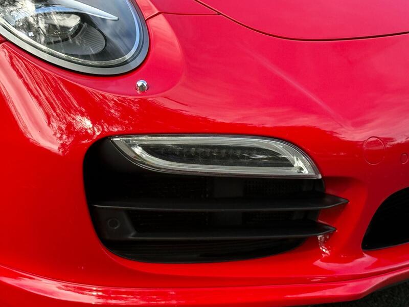 Porsche 911 view 64