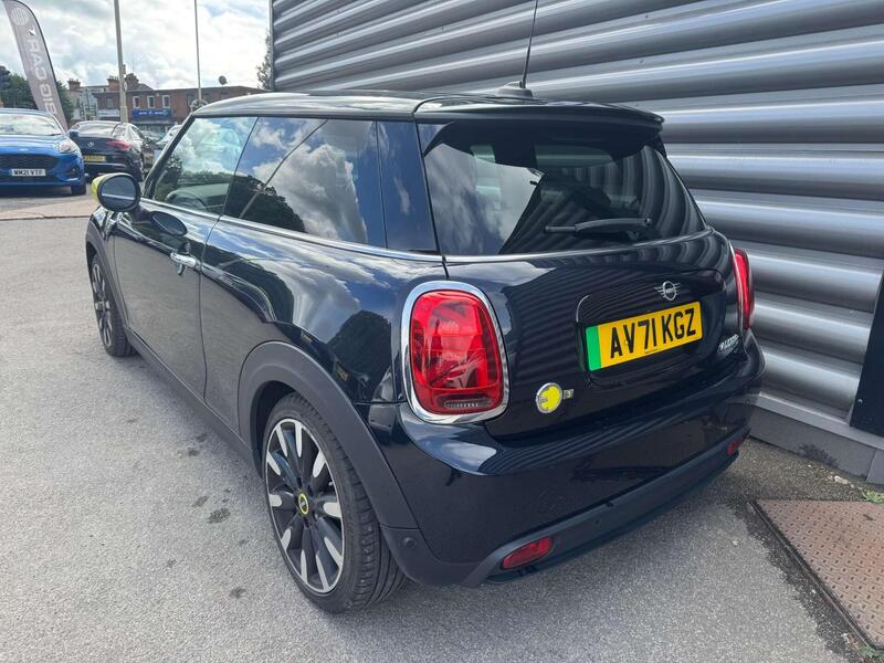 Mini Hatch view 5