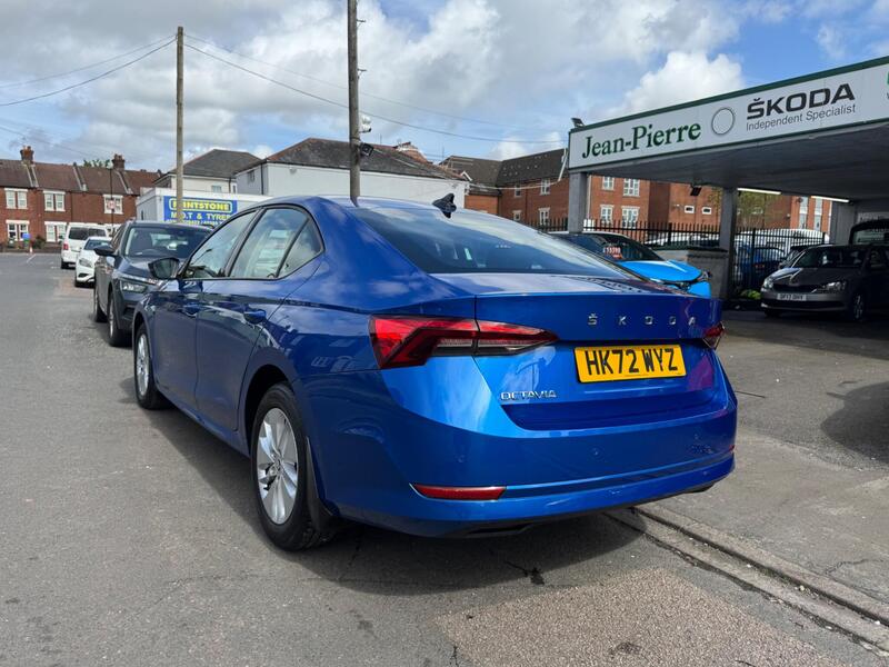 Skoda Octavia view 5
