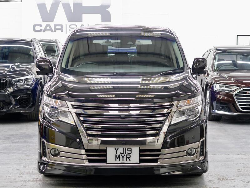 Nissan Elgrand view 2