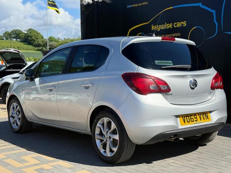 Vauxhall Corsa view 3