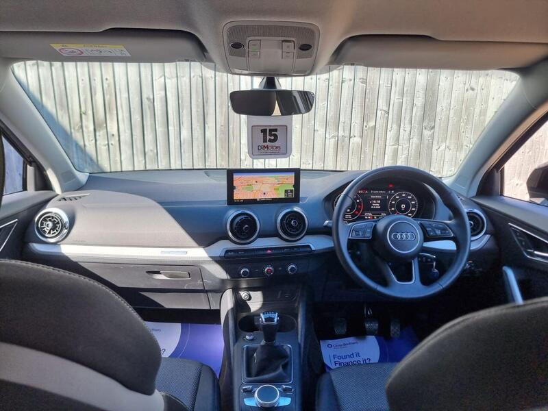 Audi Q2 view 5