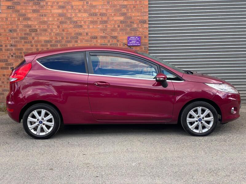 Ford Fiesta view 5