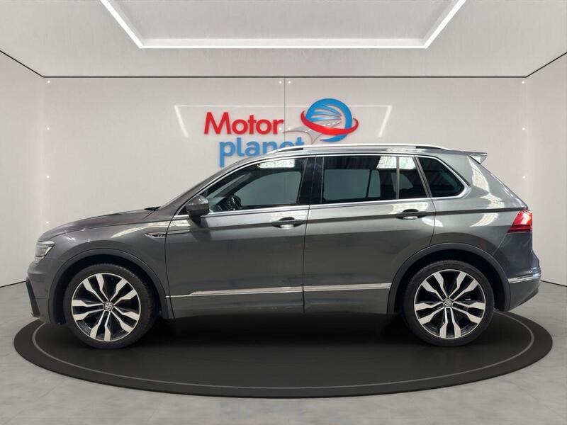 Volkswagen Tiguan view 4