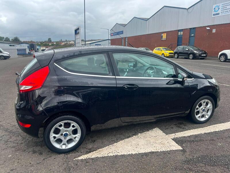 Ford Fiesta view 4