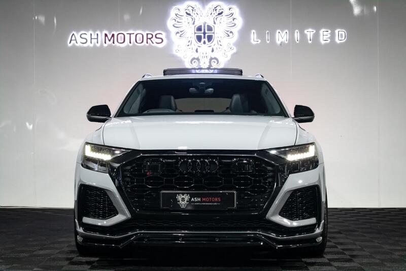 Audi Audi RSQ8 view 4