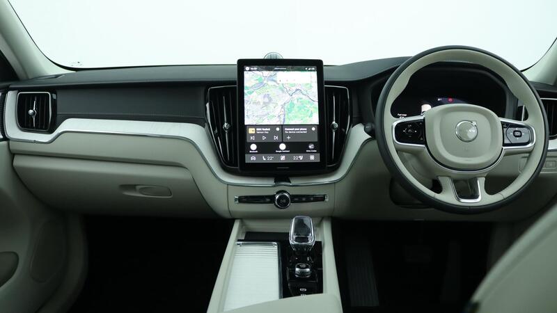 Volvo XC60 view 5
