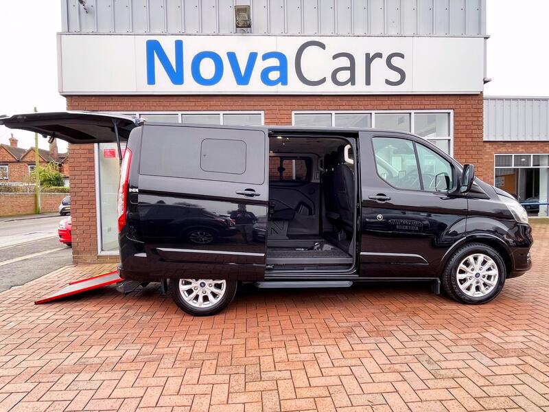 Ford Tourneo Custom view 4