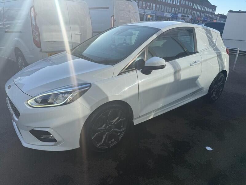 Ford Fiesta view 2