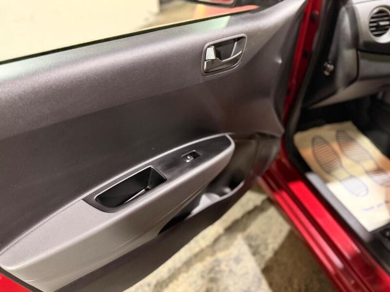 2017 Hyundai i10 — photo 15