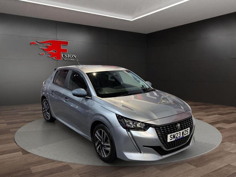 Peugeot 208 view 3