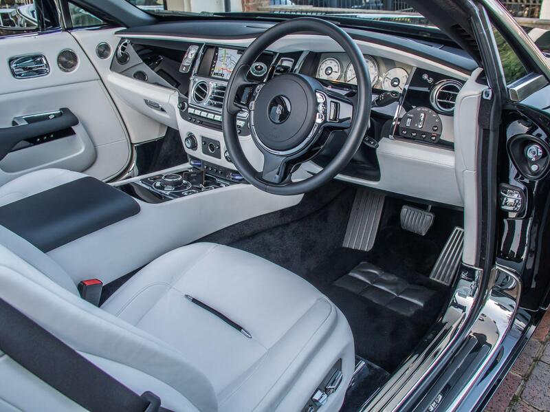 Rolls-Royce Dawn view 3