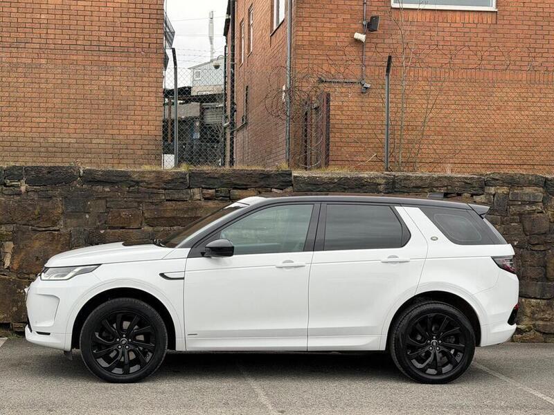 Land Rover Discovery Sport view 4