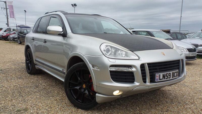 Porsche Cayenne main image