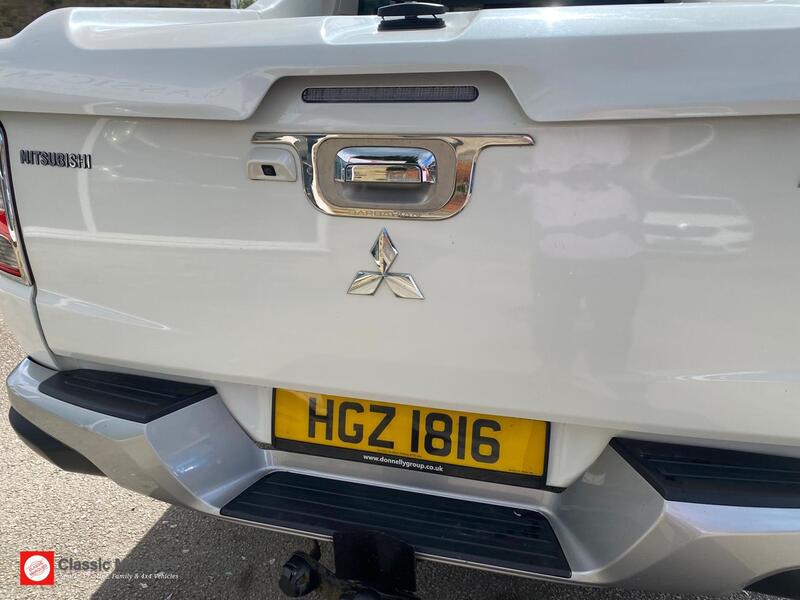 Mitsubishi L200 view 7