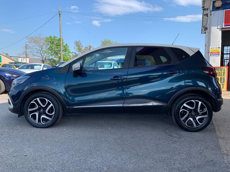 Renault Captur view 2