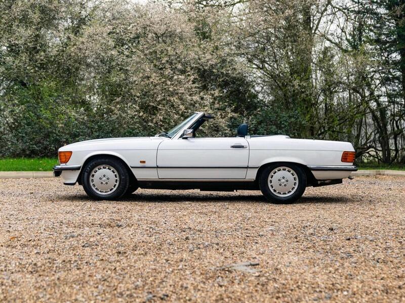 Mercedes-Benz SL view 5