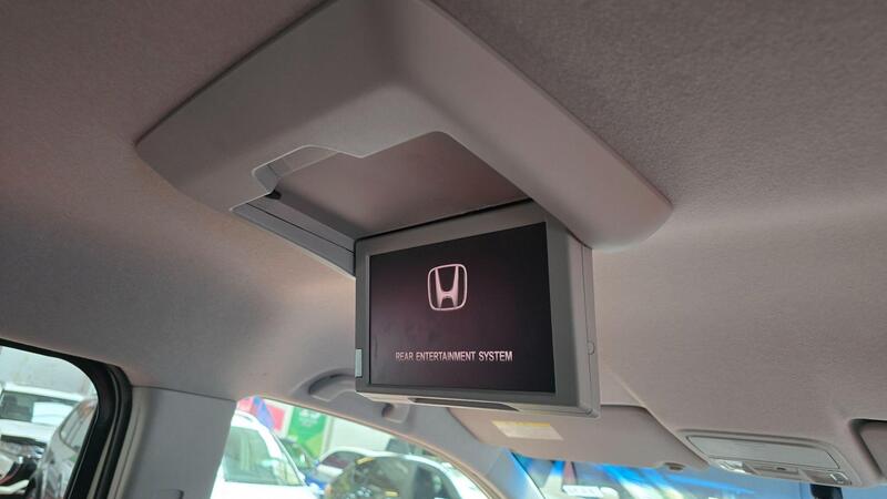 Honda Stepwagon view 7