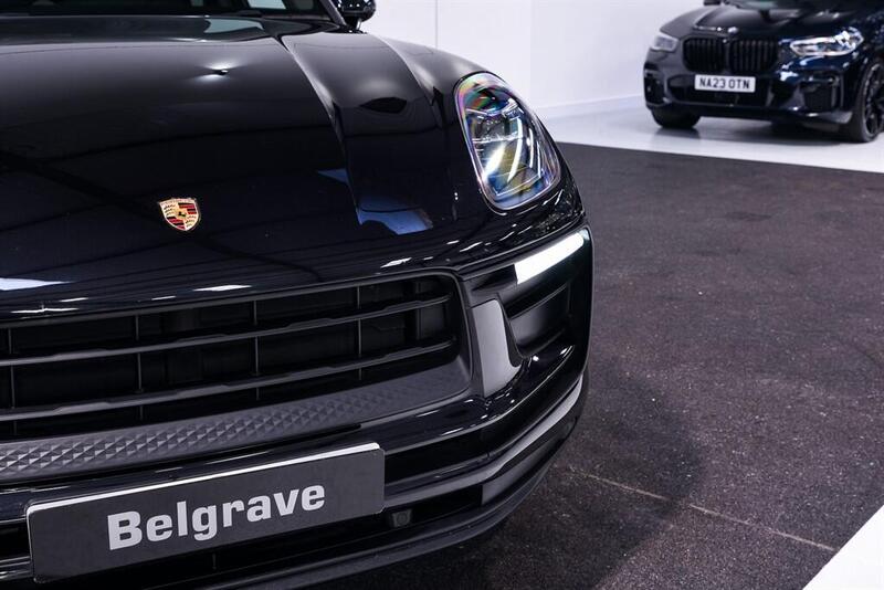 Porsche Macan view 6