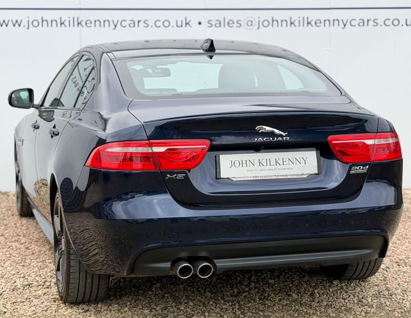 Jaguar Xe view 4