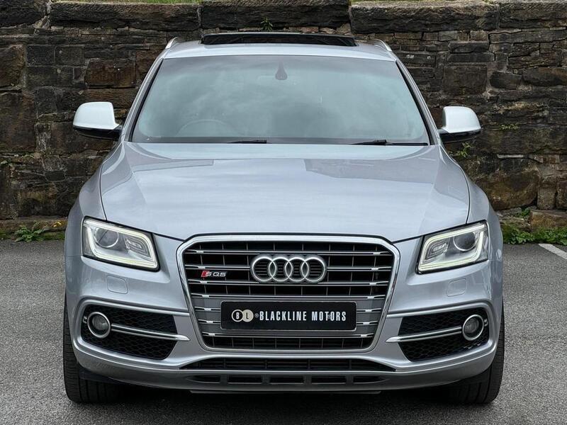 Audi Audi SQ5 view 2