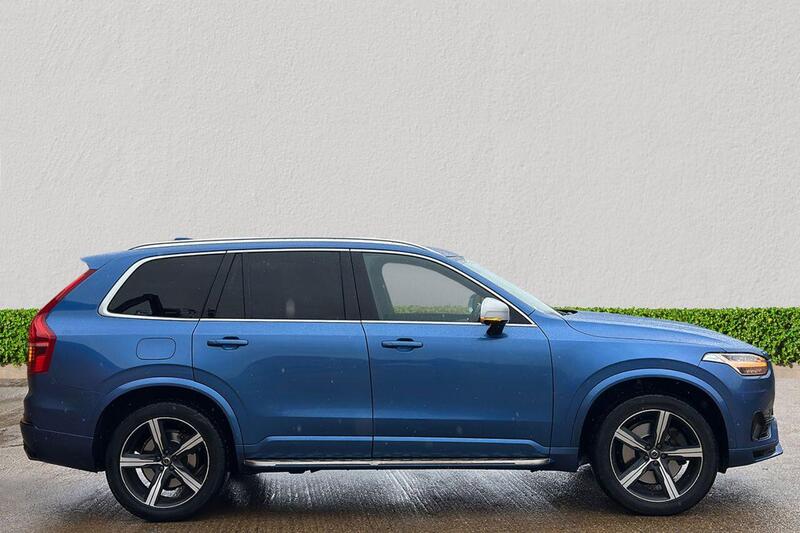 Volvo XC90 view 7