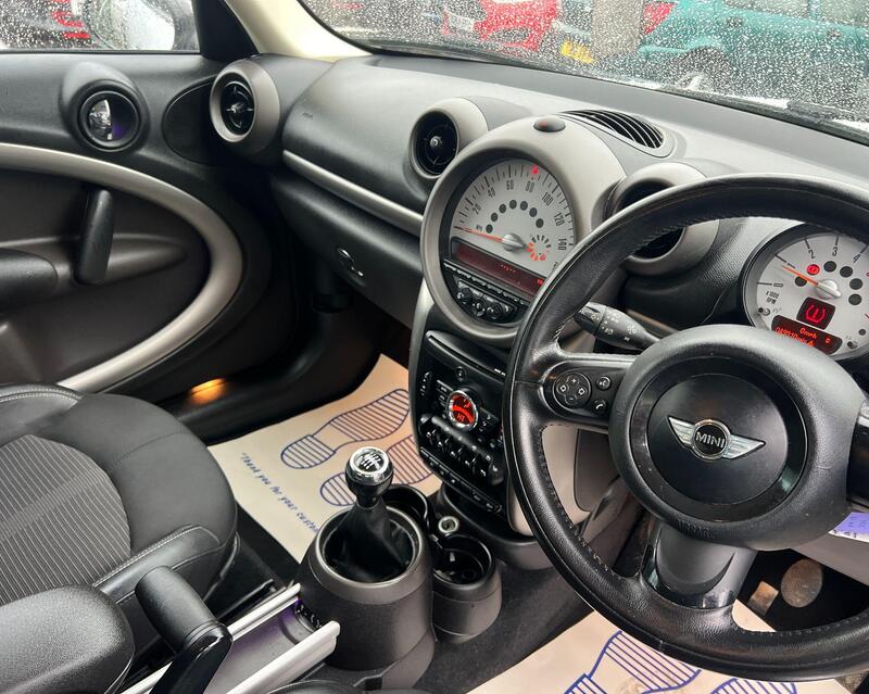 Mini Countryman view 5