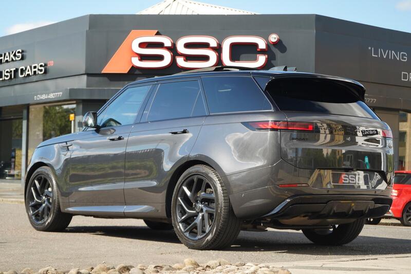 Land Rover Range Rover Sport view 2