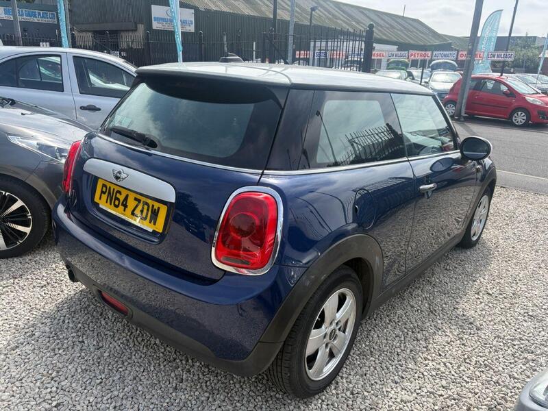 Mini Cooper view 6