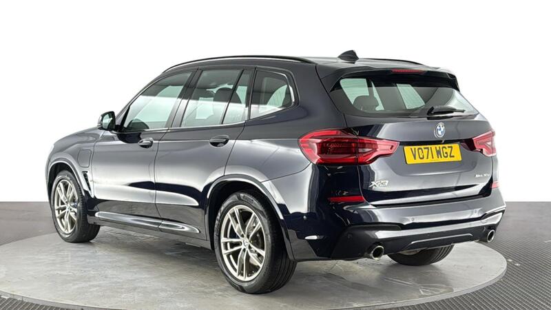 BMW X3 view 6