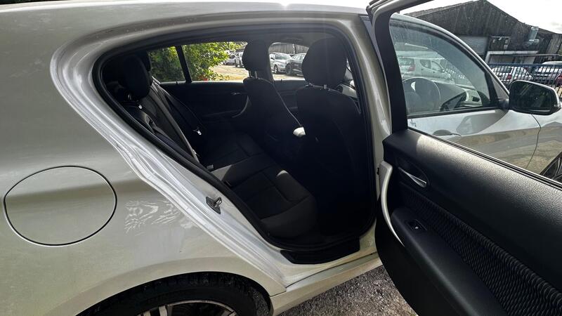 2013 BMW 1 Series — photo 12