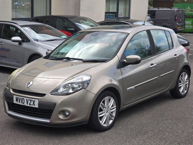 Renault Clio — photo 1