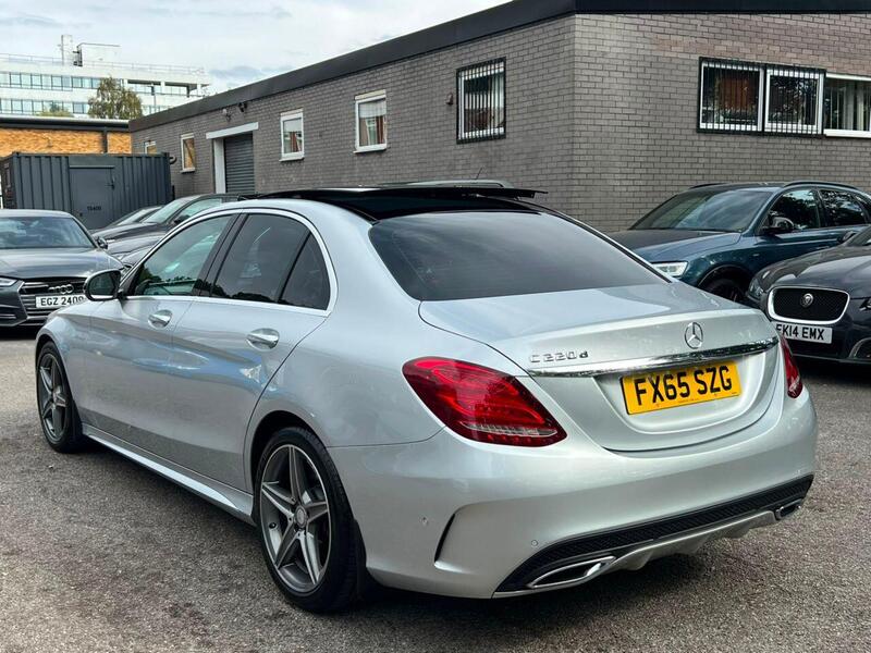 Mercedes-Benz C Class view 4